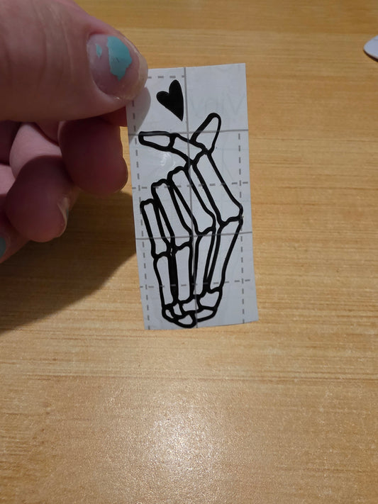 Skull hand With heart (Decal)